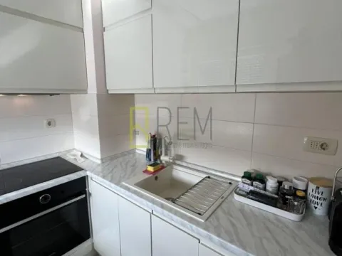 Prodaja, jednosoban stan, 53m², City Kvart, Podgorica - image 1