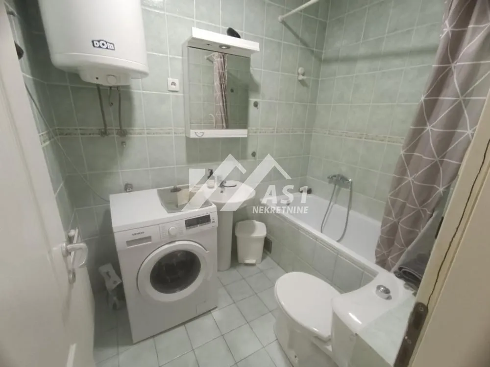 Izdavanje, dvosoban stan, 50m², Grbavica, Novi Sad Sve Podlokacije
