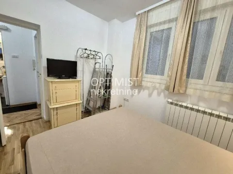 Rent, two bedroom apartment, 42m², Kalenić Pijaca, Vračar Sve Podlokacije - image 7