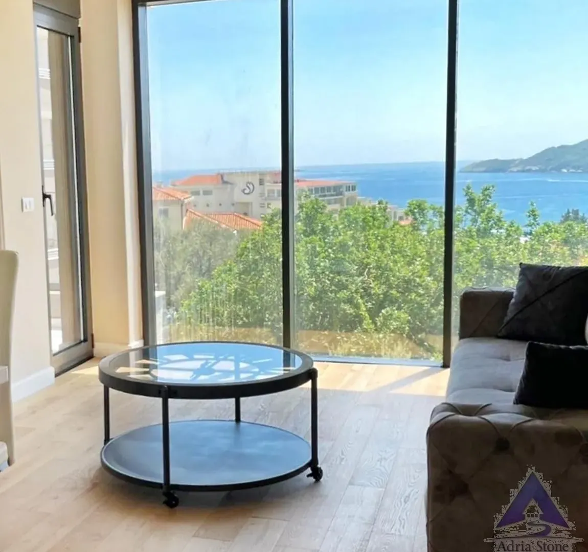 Sale, one bedroom apartment, 43m², Bečići, Budva
