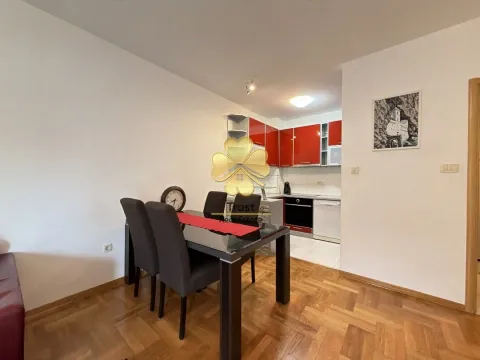 Rent, one bedroom apartment, 50m², Pobrežje, Podgorica - image 4