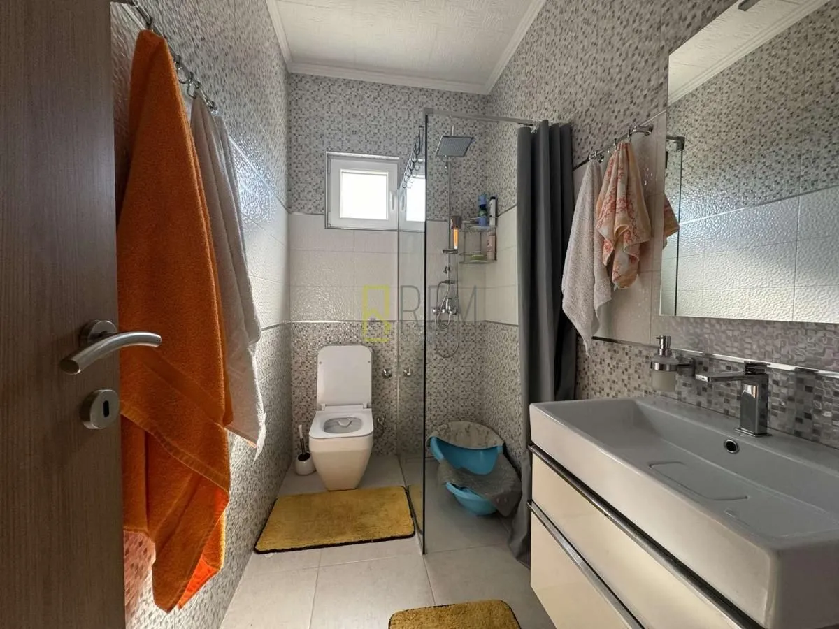 Rent, house, 100m², Centar, Podgorica