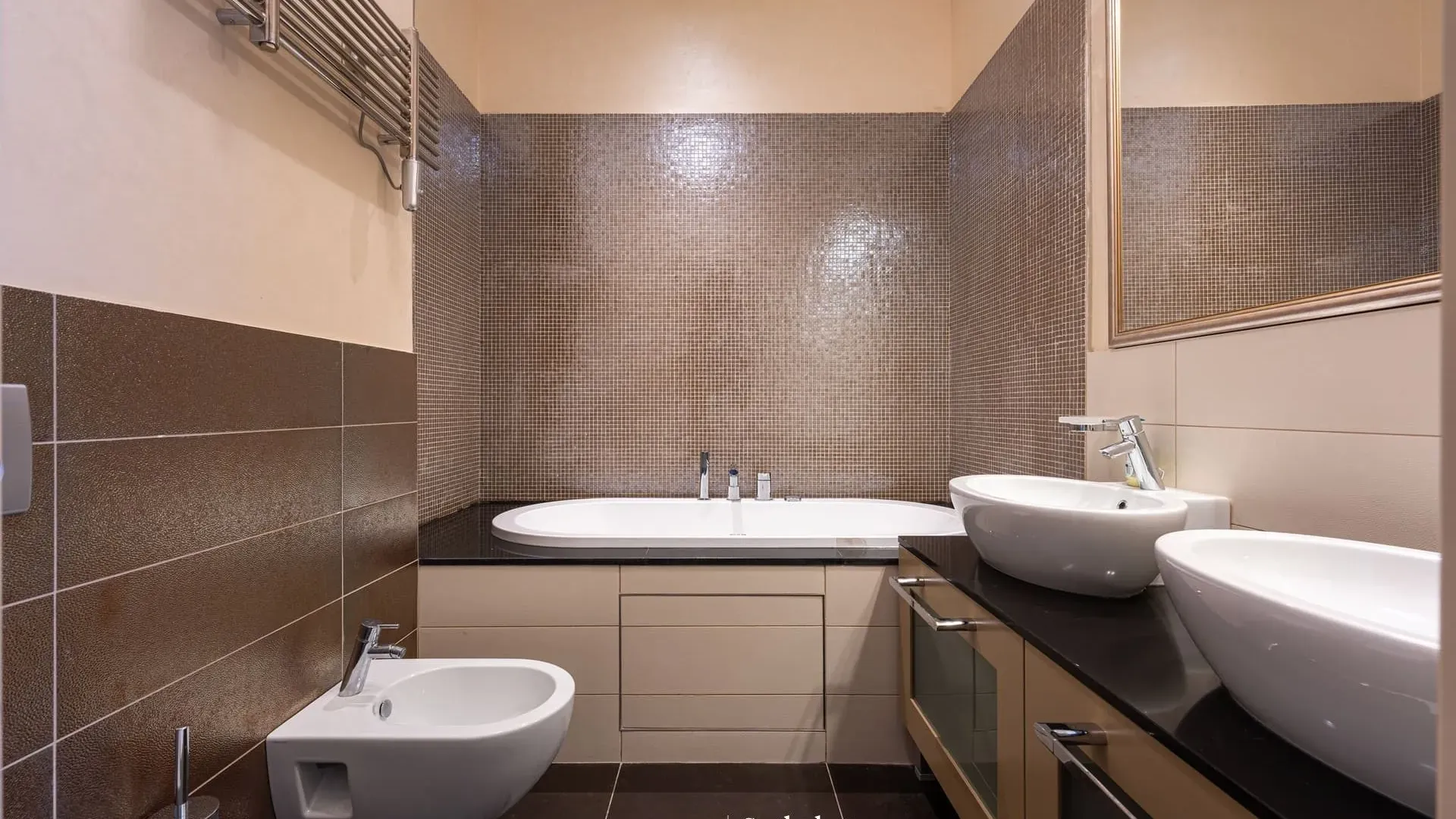 Prodaja, trosoban stan, 188m², Kod Capital Plaze, Podgorica