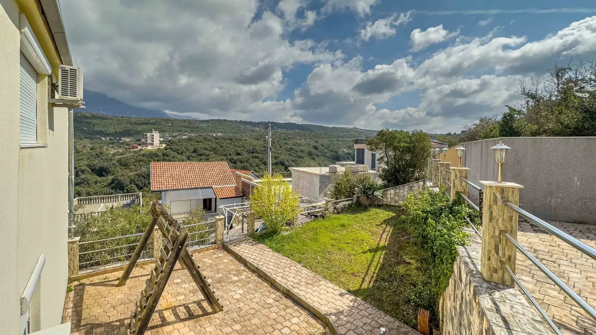 Sale, house, 160m², Utjeha, Bar
