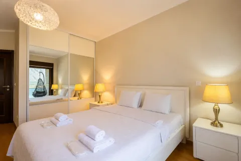 Rent, three bedroom apartment, 140m², Škaljari, Kotor - image 3