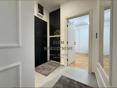 Izdavanje, dvosoban stan, 70m², Stari Aerodrom, Podgorica - image 10