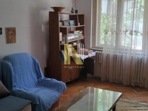 Prodaja, trosoban stan, 69m², Centar, Novi Sad - image 1