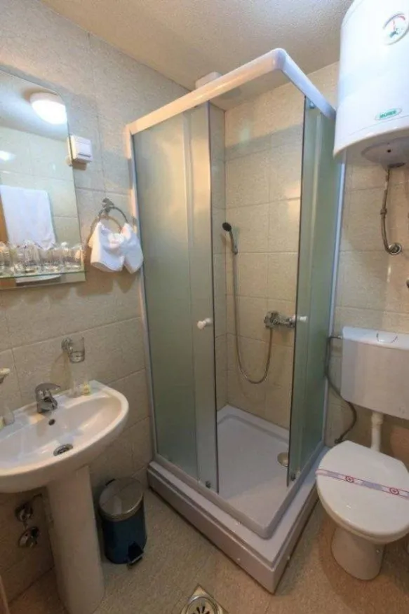 Sale, house, 376m², Sutomore, Bar