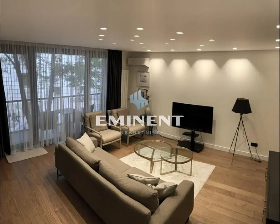 Izdavanje, trosoban stan, 93m², Stari Grad, Beograd