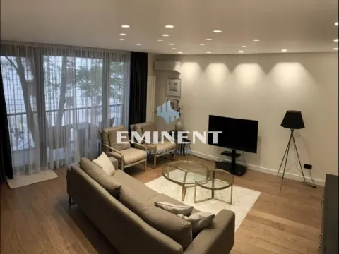 Izdavanje, trosoban stan, 93m², Stari Grad, Beograd - image 2