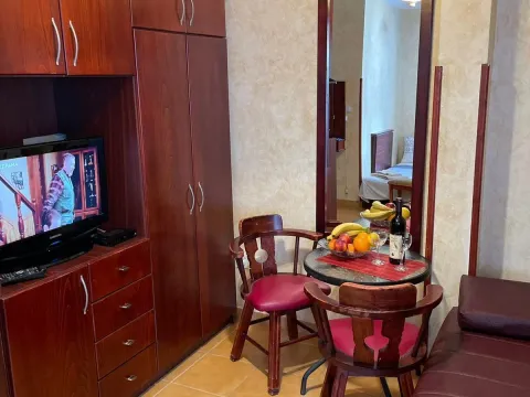 Rent, studio apartment, 28m², Budva, Crna Gora