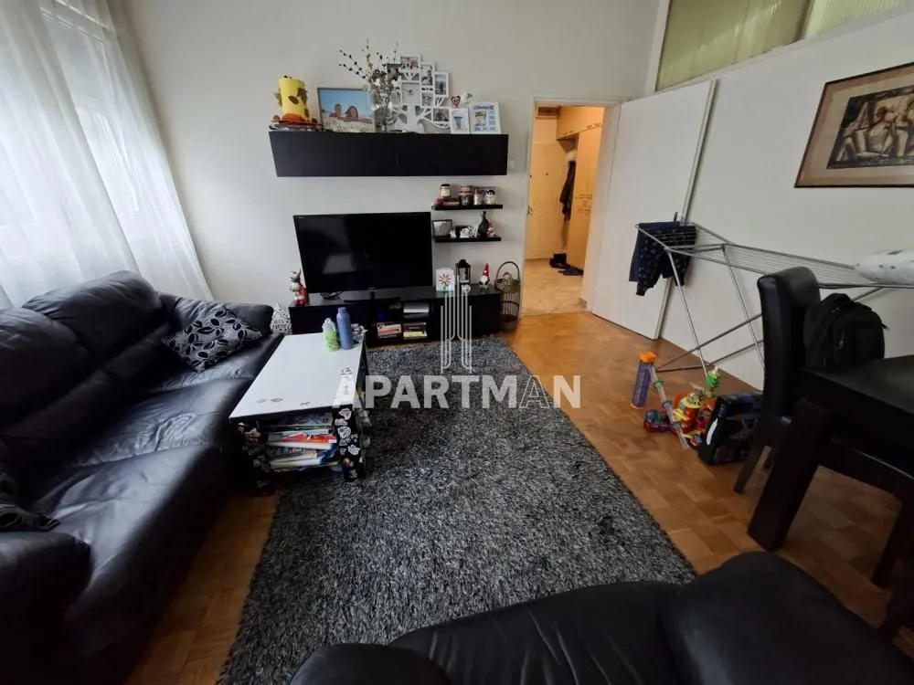 Prodaja, dvosoban stan, 47m², Novi Beograd Blok 1 Fontana, Novi Beograd Sve Podlokacije