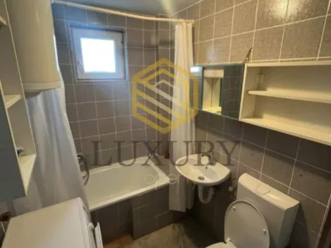 Izdavanje, dvosoban stan, 80m², Momišići, Podgorica - image 8