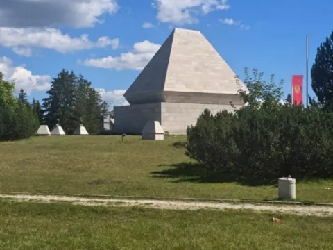 Prodaja, dvosoban stan, 48m², Centar, Žabljak - image 10