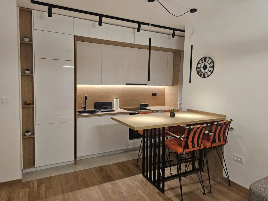 Izdavanje, jednosoban stan, 60m², City Kvart, Podgorica