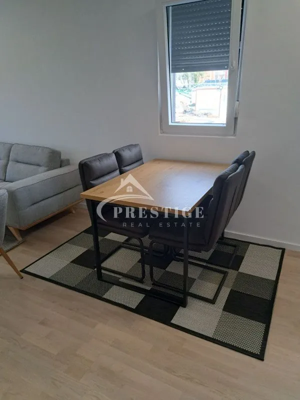 Izdavanje, jednosoban stan, 45m², Pobrežje, Podgorica