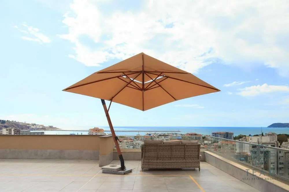 Prodaja, dvosoban stan, 136m², Centar, Bar