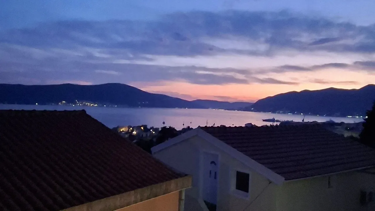 Izdavanje, jednosoban stan, 30m², Marići, Tivat
