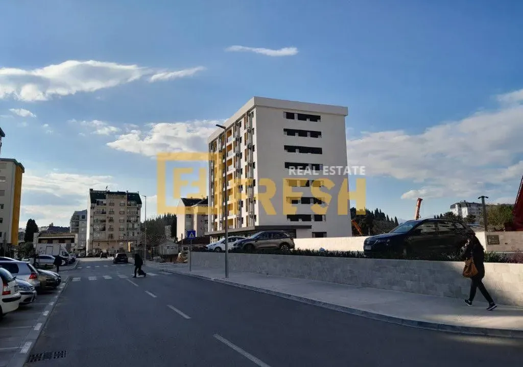 Izdavanje, jednosoban stan, 43m², Pobrežje, Podgorica