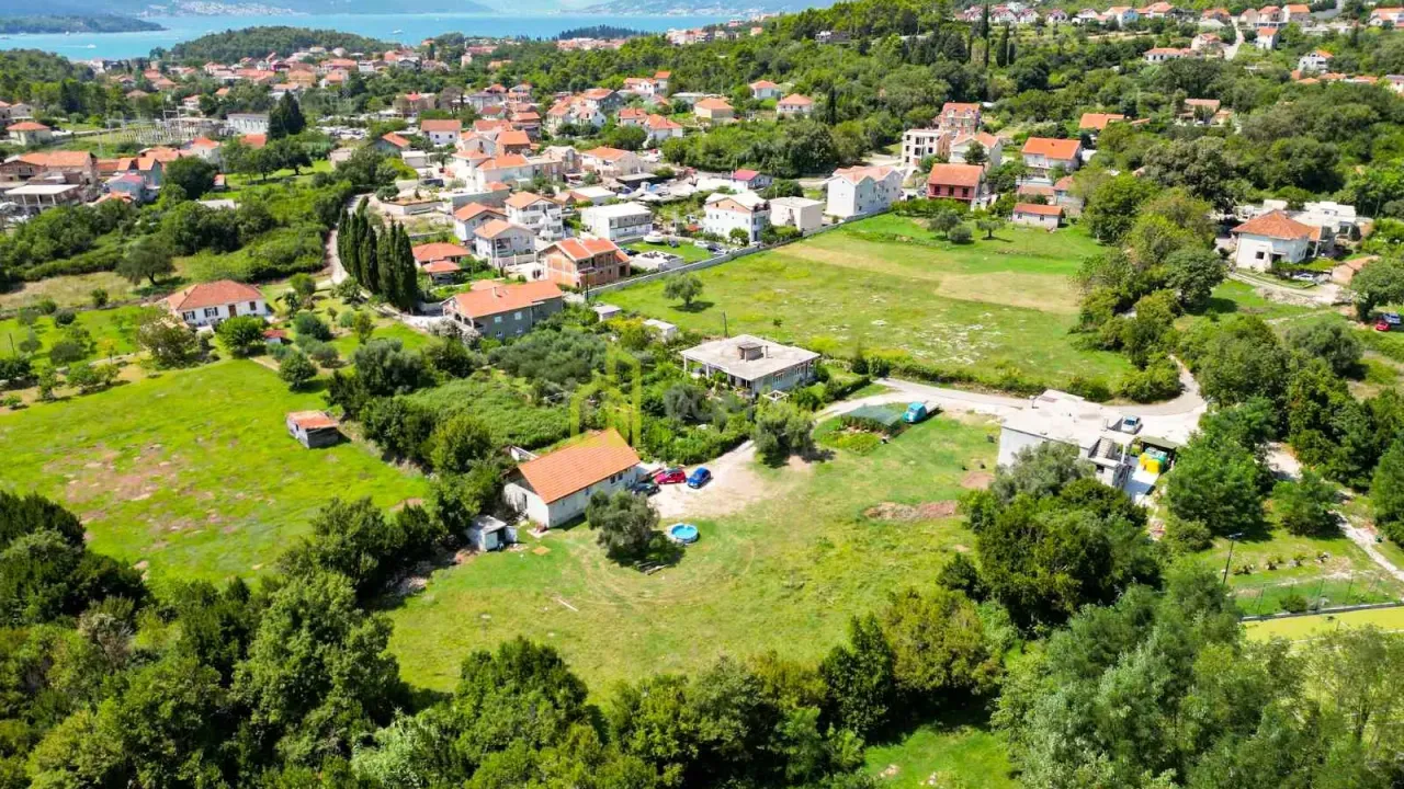 Sale, land lot, 1200m², Tivat, Crna Gora