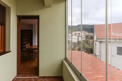 Sale, one bedroom apartment, 65m², Podmaine, Budva - image 15