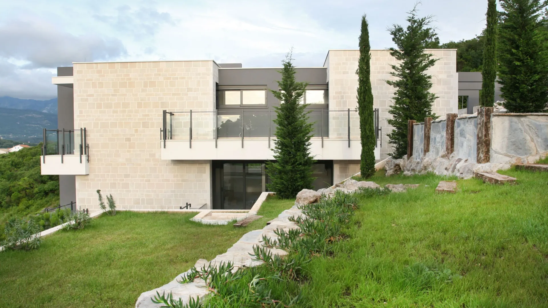 Sale, house, 700m², Krašići, Tivat