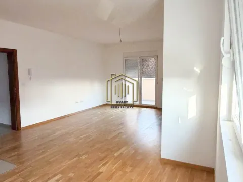 Prodaja, dvosoban stan, 73m², Tuški Put, Podgorica - image 2