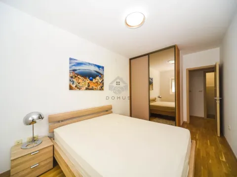 Rent, two bedroom apartment, 70m², City Kvart, Podgorica - image 20
