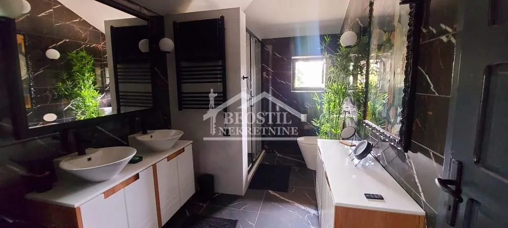 Prodaja, kuća, 140m², Centar, Čajetina