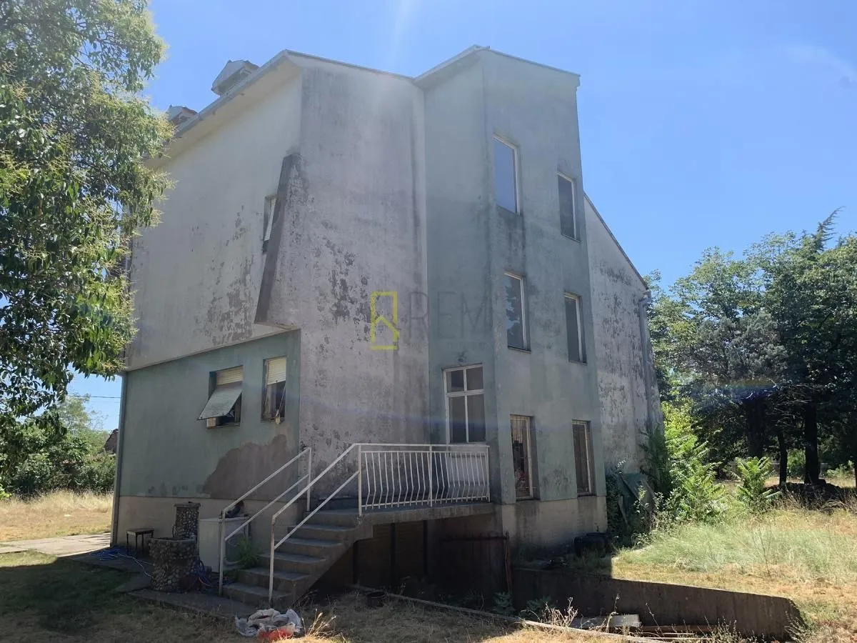 Prodaja, plac, 3600m², Tološi, Podgorica