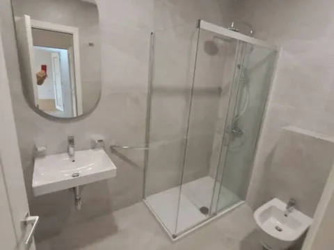 Izdavanje, dvosoban stan, 72m², Central Point, Podgorica - image 9