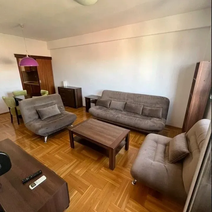Izdavanje, jednosoban stan, 51m², Stari Aerodrom, Podgorica