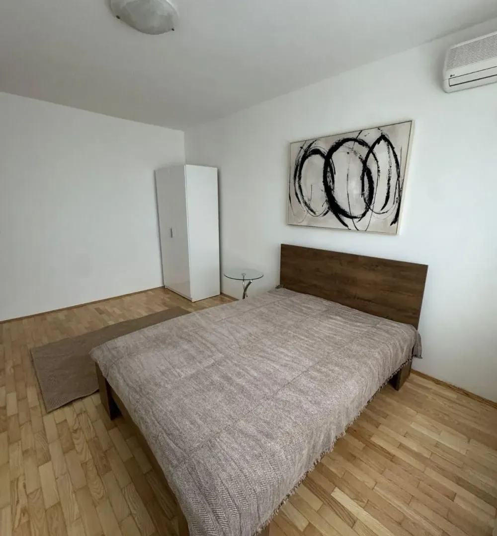 Rent, two bedroom apartment, 120m², Savski Venac, Beograd