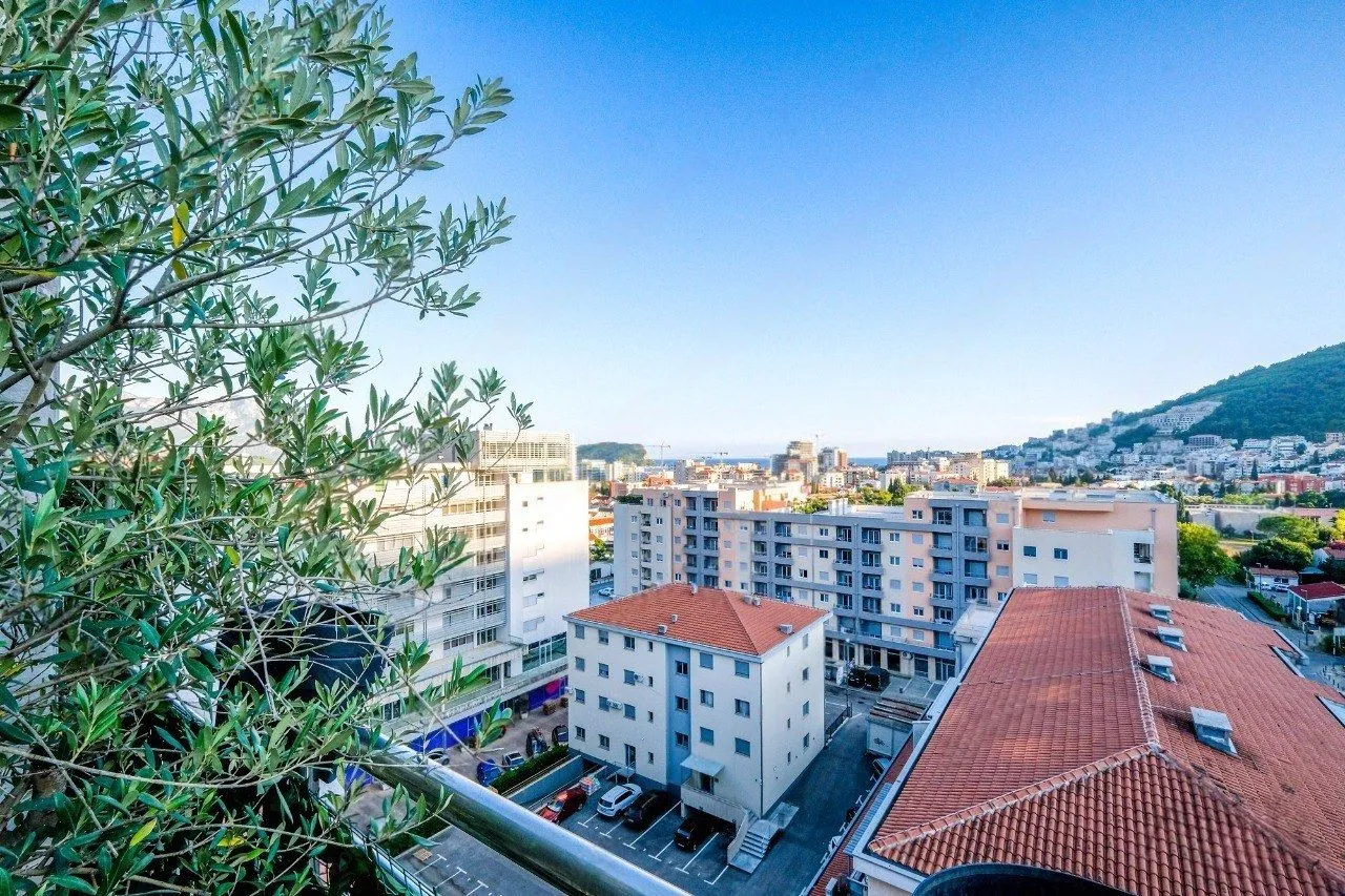 Sale, three bedroom apartment, 179m², Kamenovo, Budva