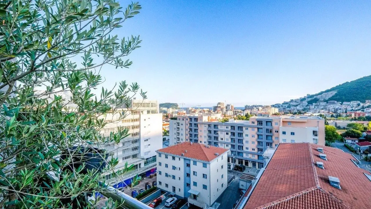 Sale, three bedroom apartment, 179m², Kamenovo, Budva