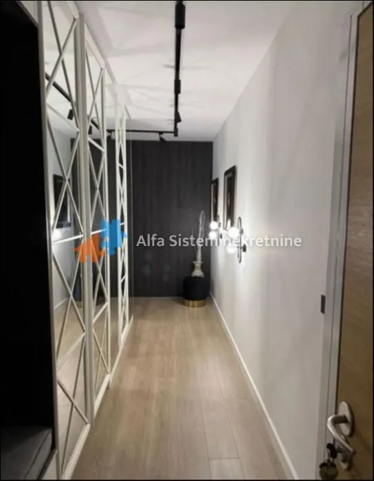 Izdavanje, stan, 76m², Dušanovac, Voždovac Sve Podlokacije