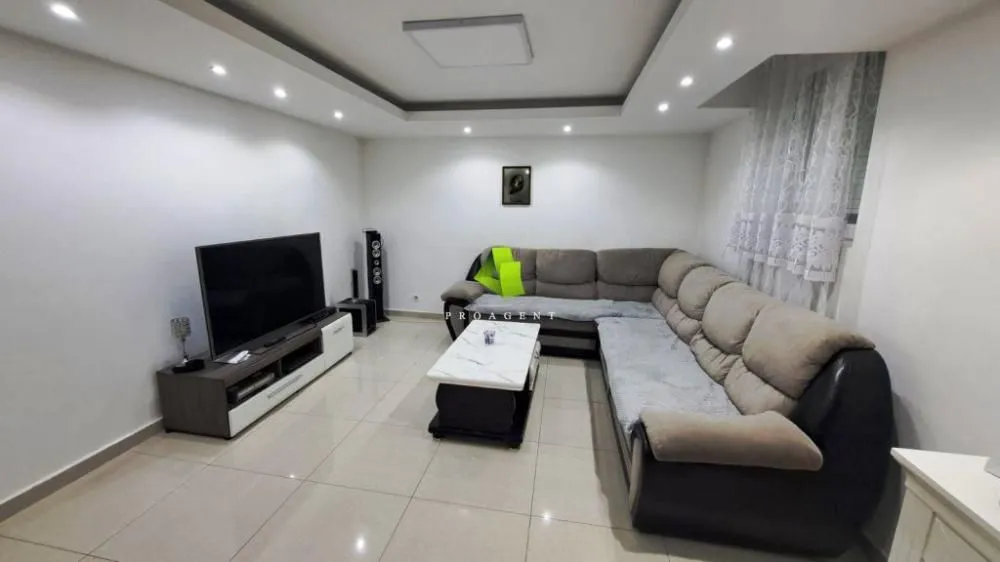 Izdavanje, kuća, 300m², Ledena Stena, Niš