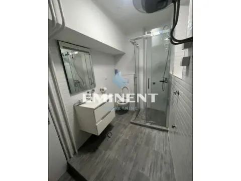 Izdavanje, trosoban stan, 72m², Stari Grad, Beograd - image 10