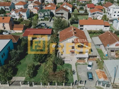 Prodaja, kuća, 400m², Murtovina, Podgorica - image 6