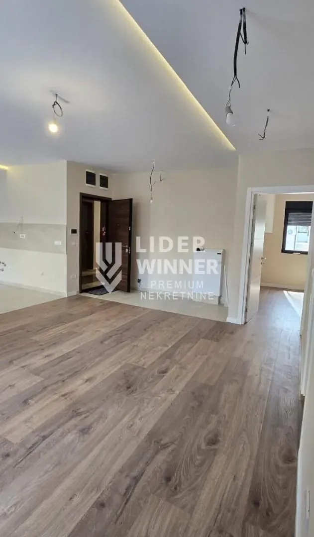 Sale, three bedroom apartment, 67m², Kluz, Zvezdara Sve Podlokacije