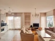 Izdavanje, trosoban stan, 103m², Budva, Crna Gora - image 2