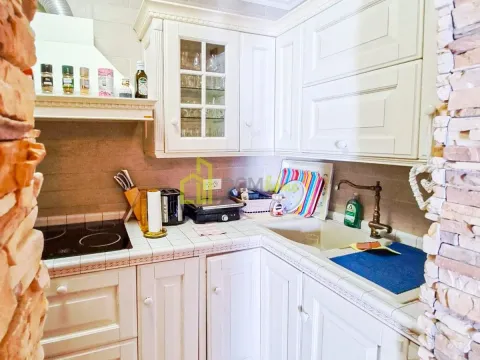 Prodaja, trosoban stan, 176m², Petrovac, Budva - image 19