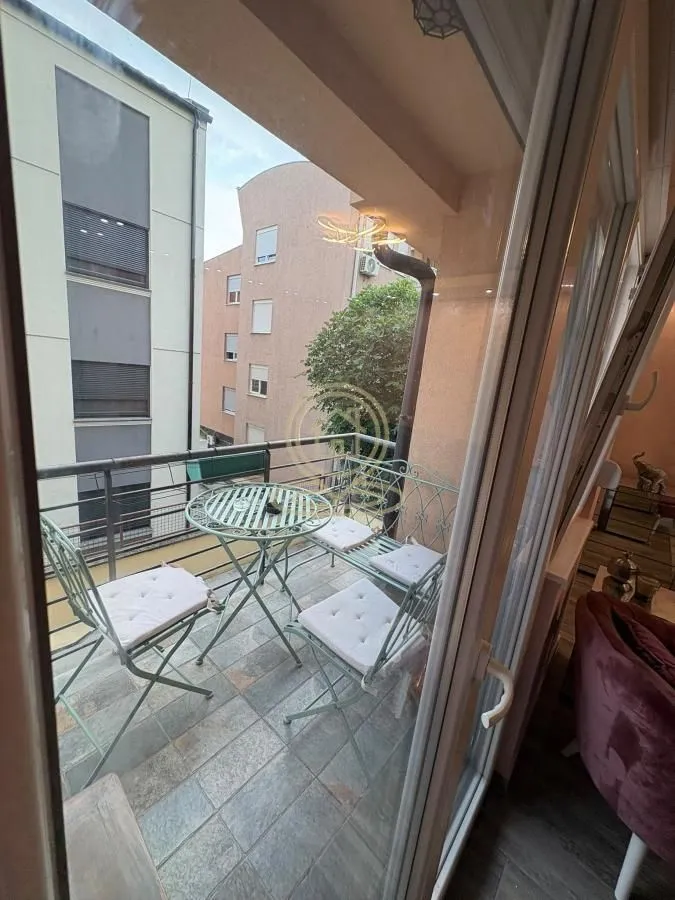 Izdavanje, dvosoban stan, 56m², Lekino Brdo, Voždovac Sve Podlokacije