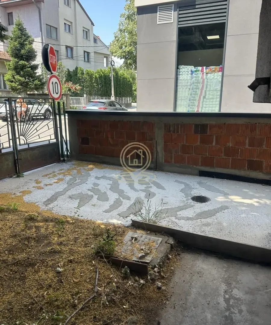 Prodaja, trosoban stan, 87m², Palilula, Niš