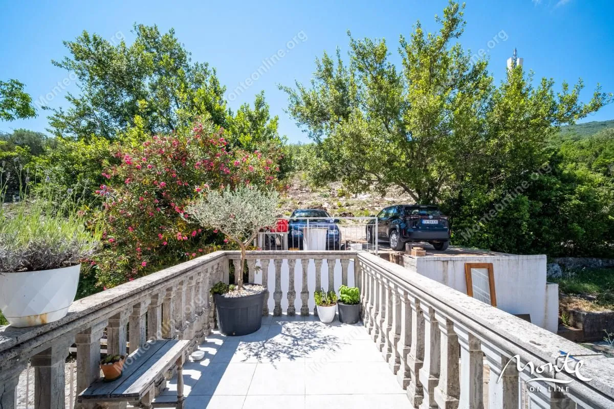 Prodaja, jednosoban stan, 33m², Krašići, Tivat