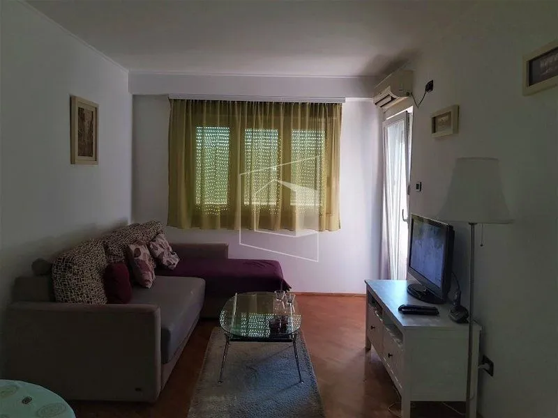 Rent, one bedroom apartment, 38m², 1 maj, Podgorica