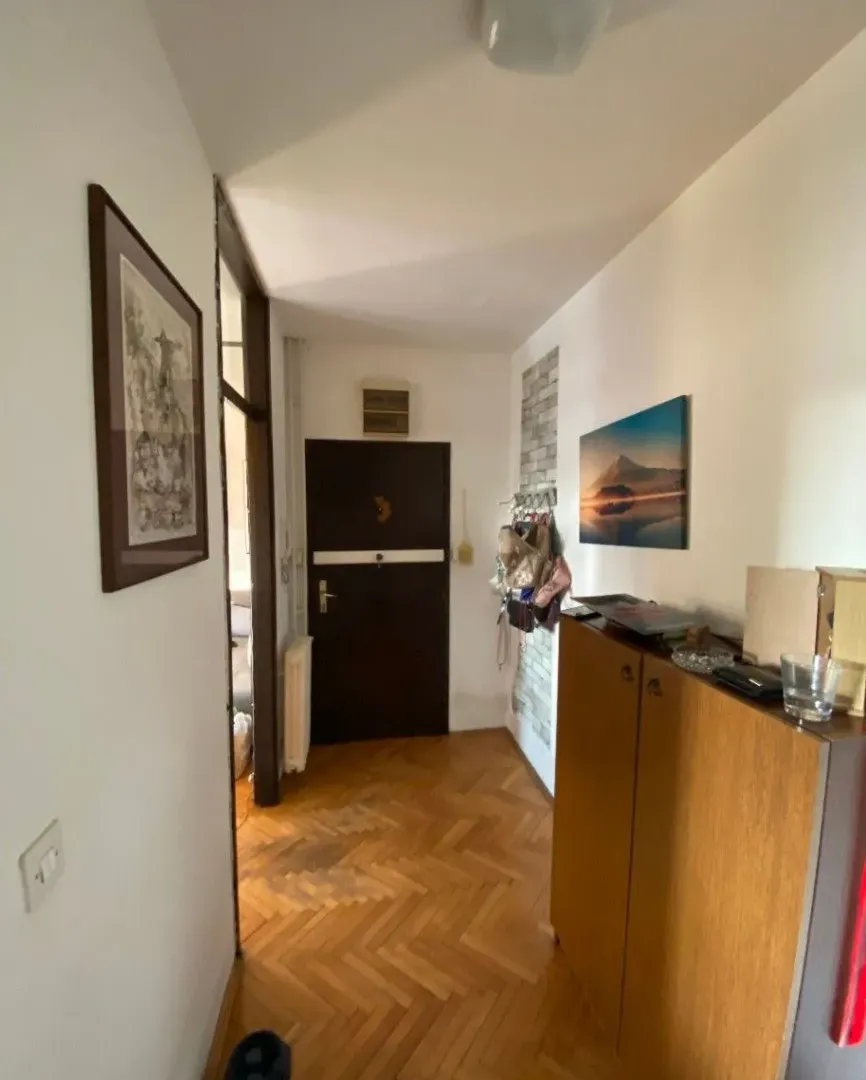 Prodaja, dvosoban stan, 60m², Šumice, Beograd