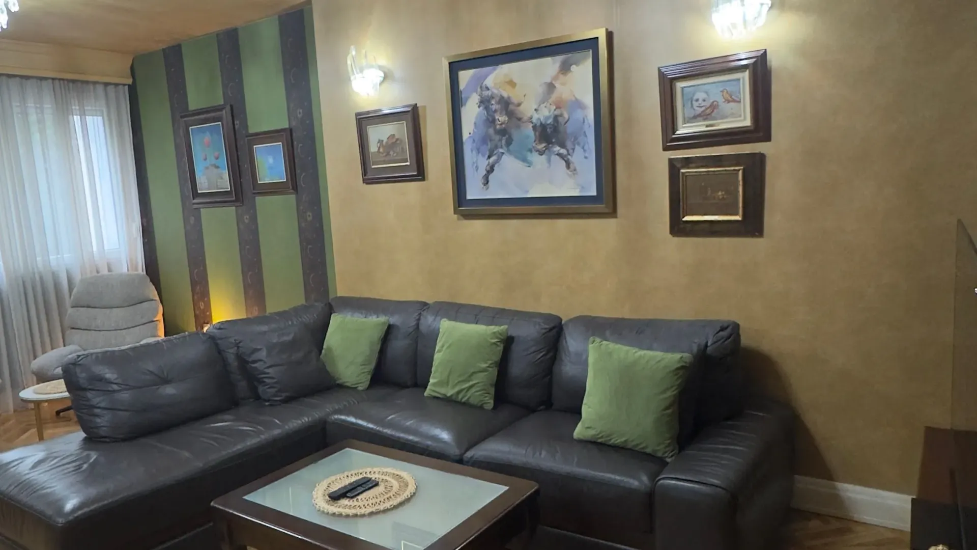 Rent, three bedroom apartment, 85m², Pejton, Podgorica
