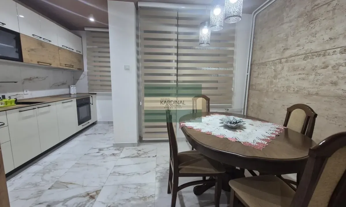 Prodaja, dvosoban stan, 70m², Centar, Jagodina