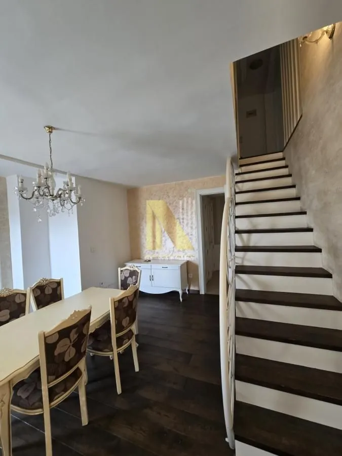 Prodaja, četvorosoban stan, 132m², Novo naselje, Novi Sad